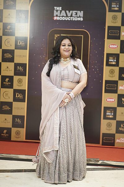 Roshali kapoor